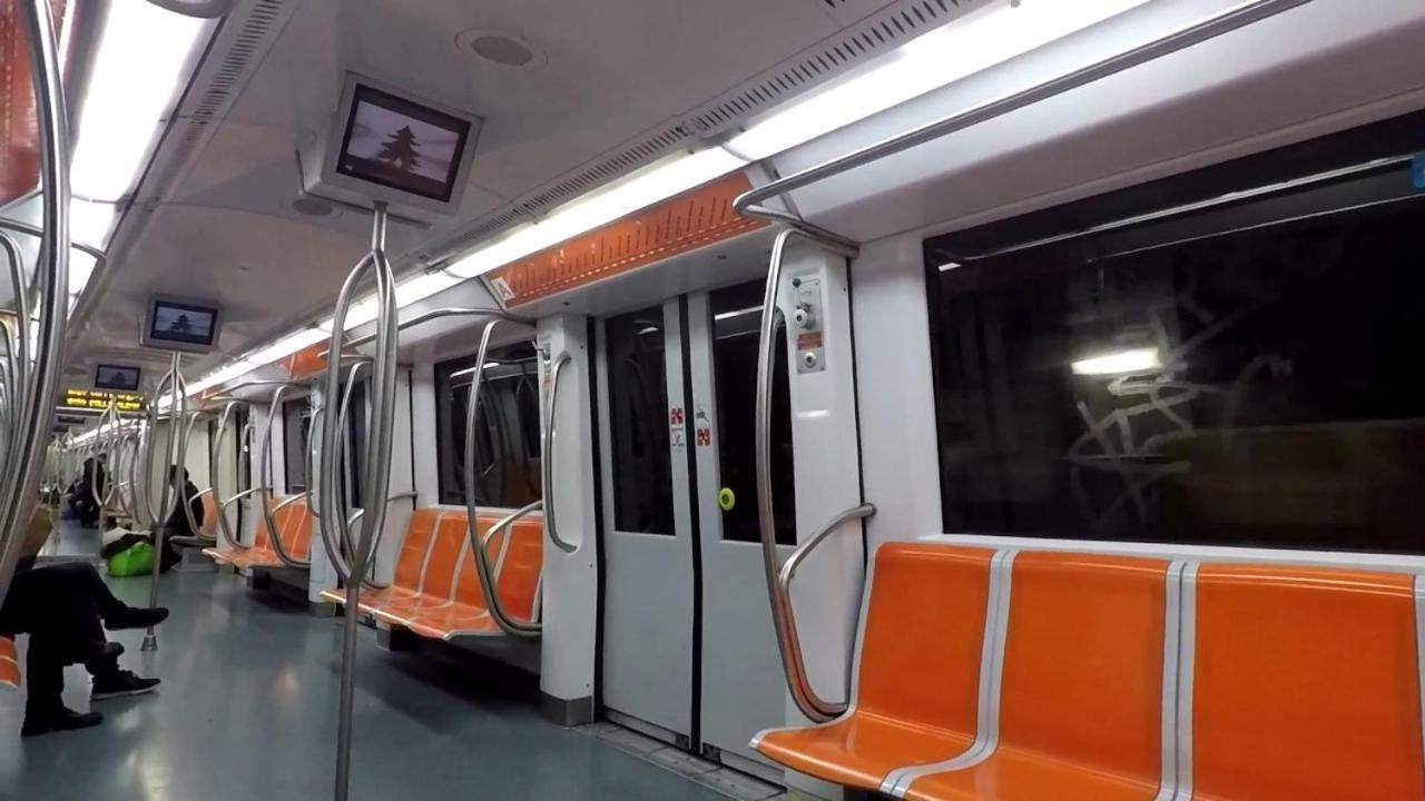 Raffinato Appartamento Metro A ローマ エクステリア 写真